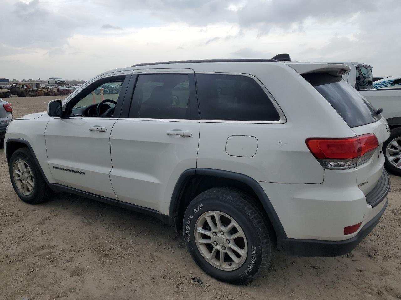 2018 Jeep Grand Cherokee - Image 2