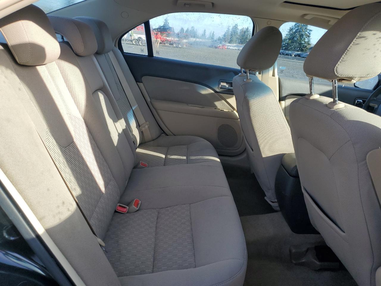 2010 Ford Fusion - Image 11