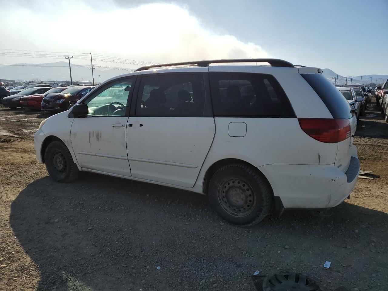 2005 Toyota Sienna - Image 2