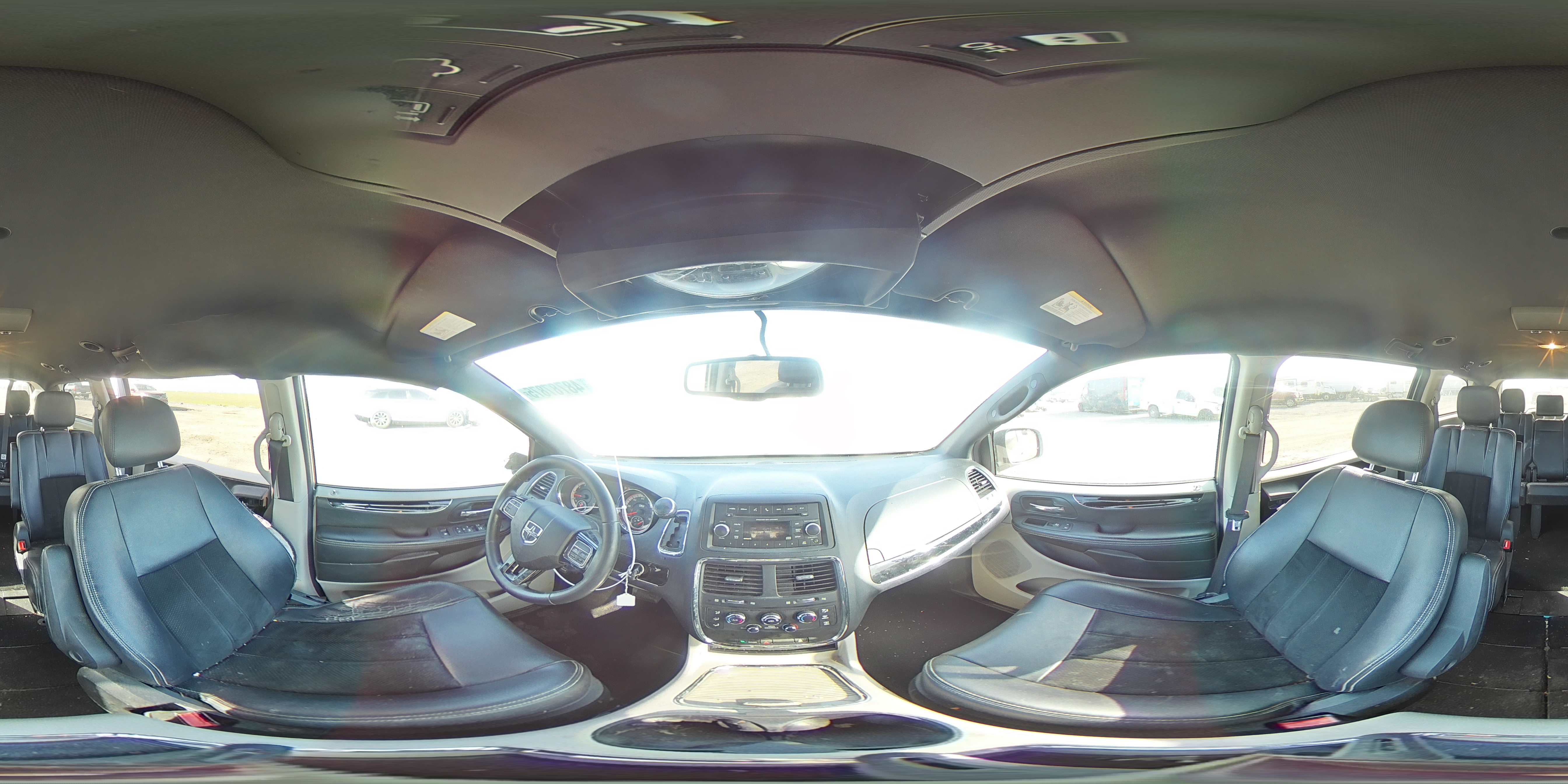 2014 Dodge Caravan - Image 14