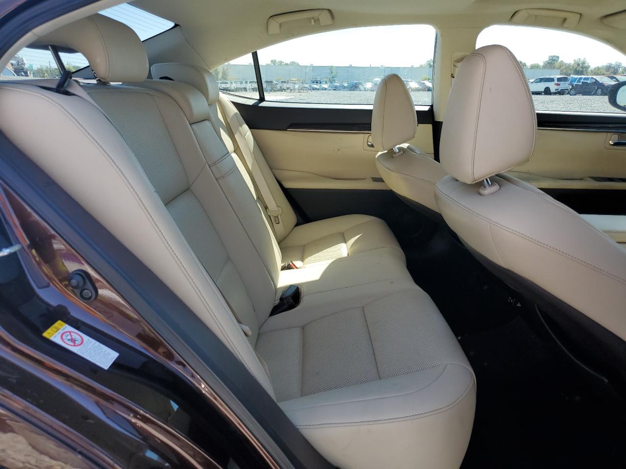 2016 Lexus ES - Image 10