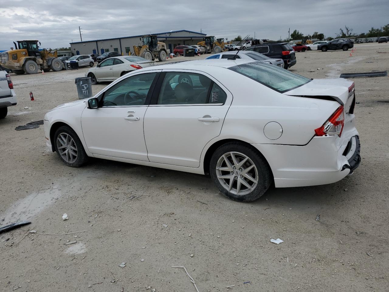 2012 Ford Fusion - Image 2