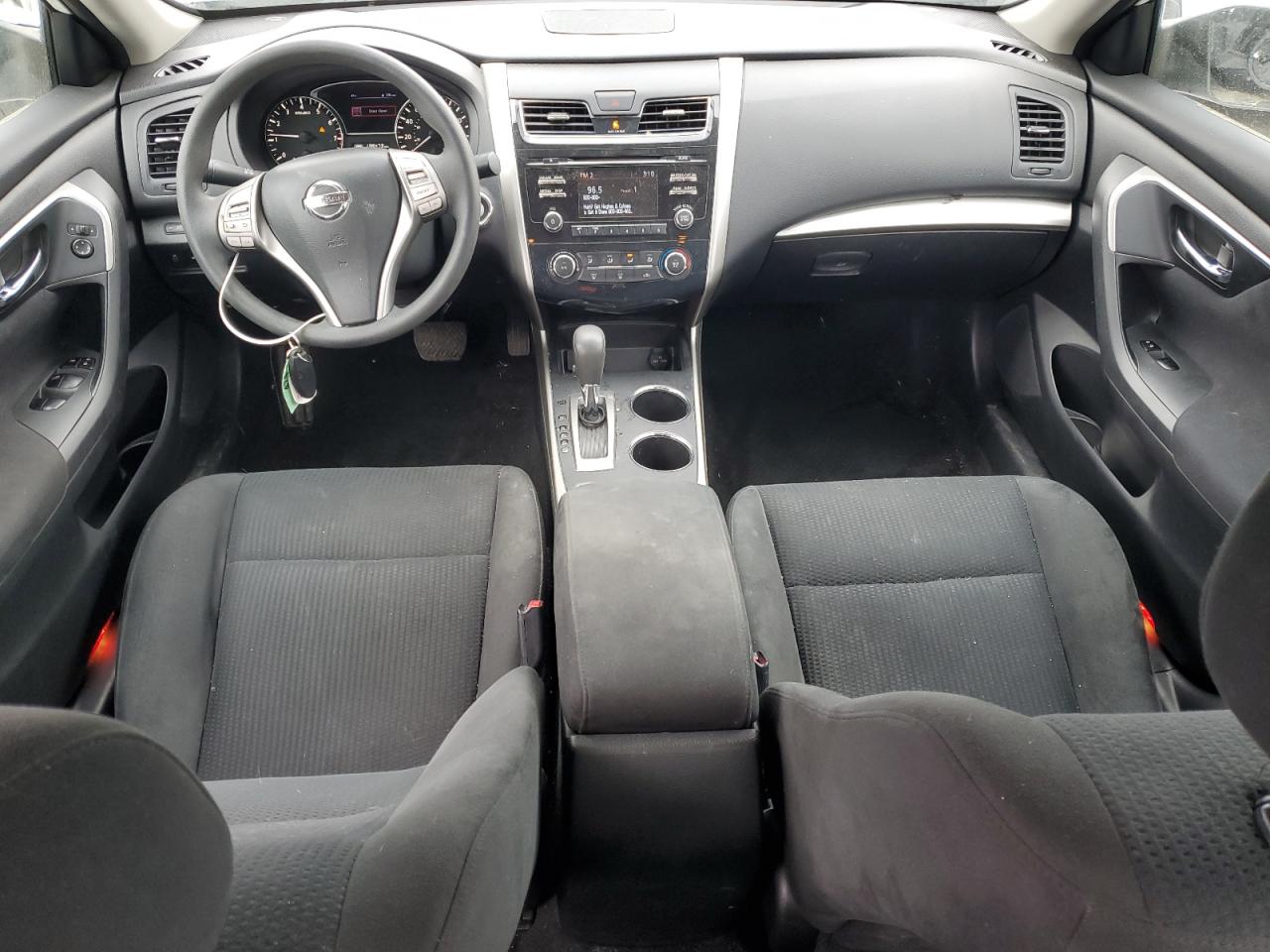 2015 Nissan Altima - Image 8