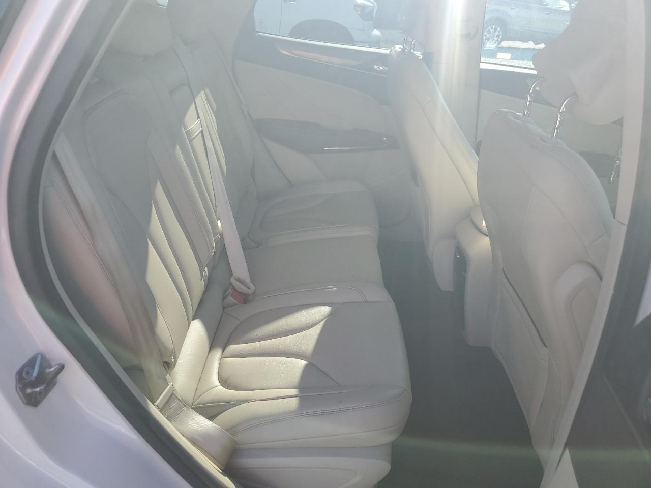 2017 Lincoln MKC - Image 11