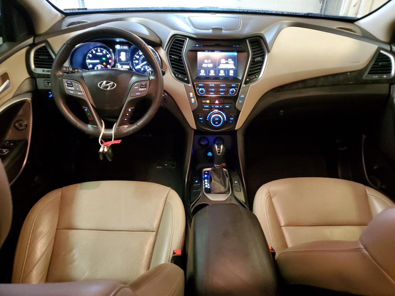 2017 Hyundai Santa Fe - Image 8