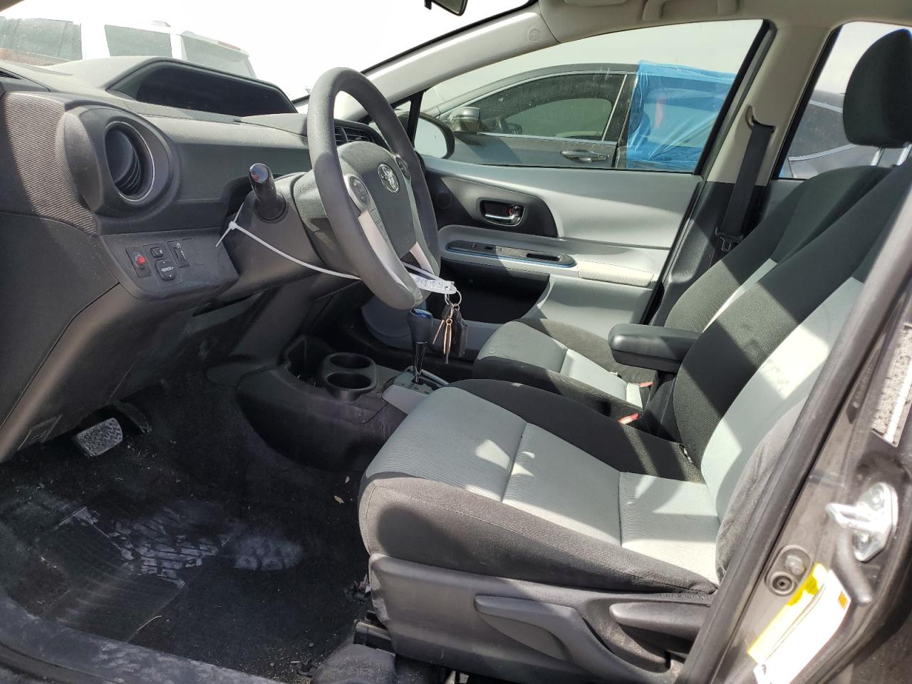 2013 Toyota Prius - Image 7