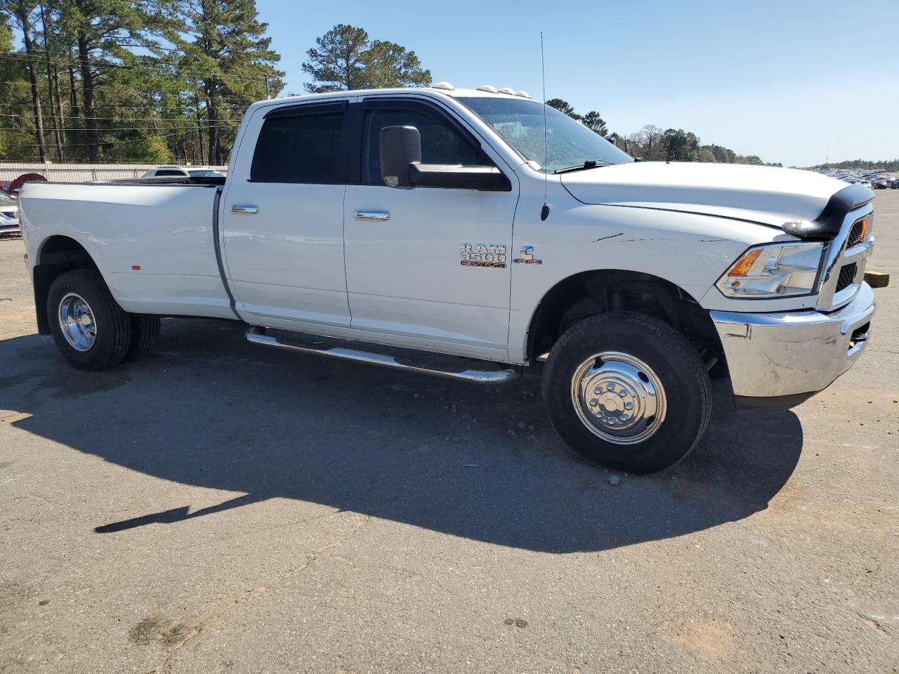 2018 RAM 3500 - Image 4