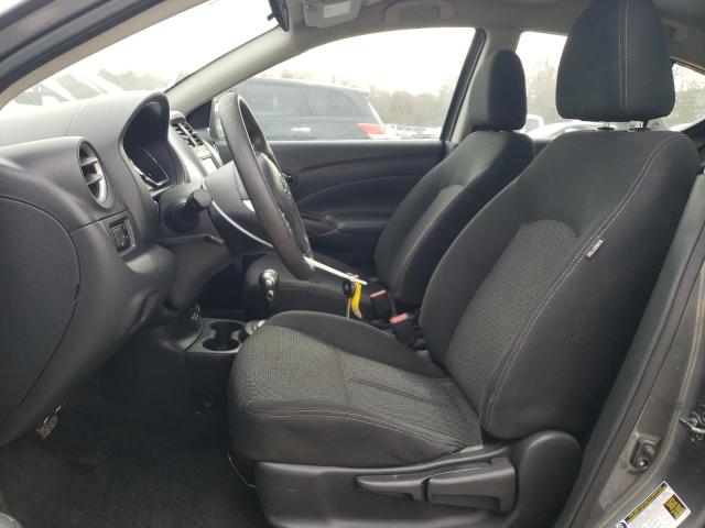 NISSAN VERSA 2018 Szary