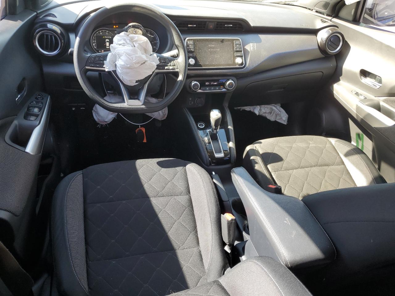 2020 Nissan Kicks - Image 8