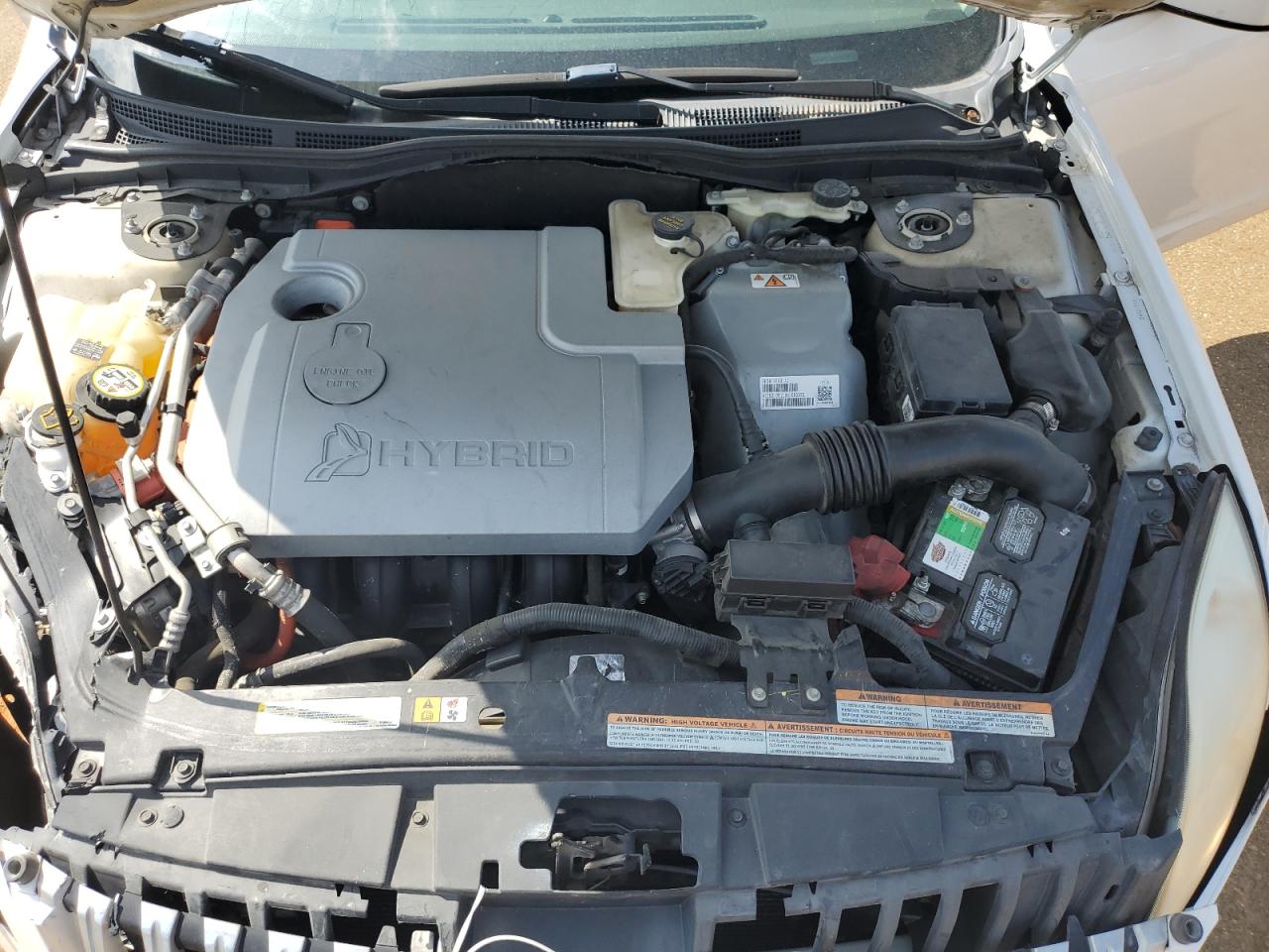 2010 Mercury Milan - Image 12