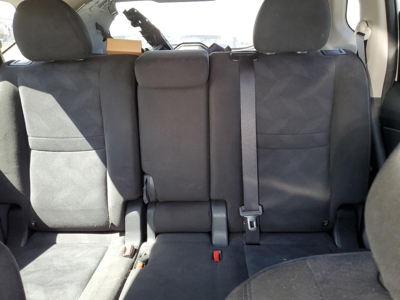 2015 Nissan Rogue - Image 10
