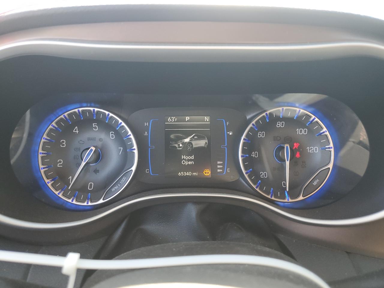 2018 Chrysler Pacifica - Image 9