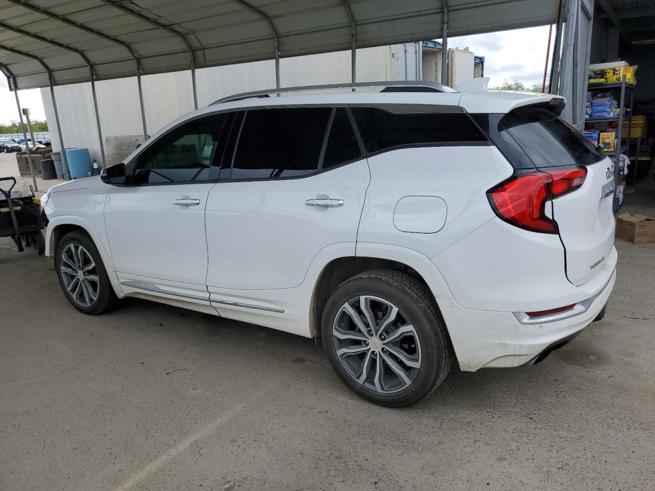 2019 GMC Terrain - Image 2