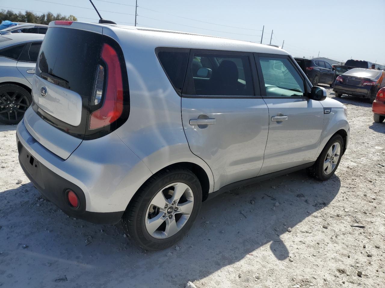 2017 Kia Soul - Image 3