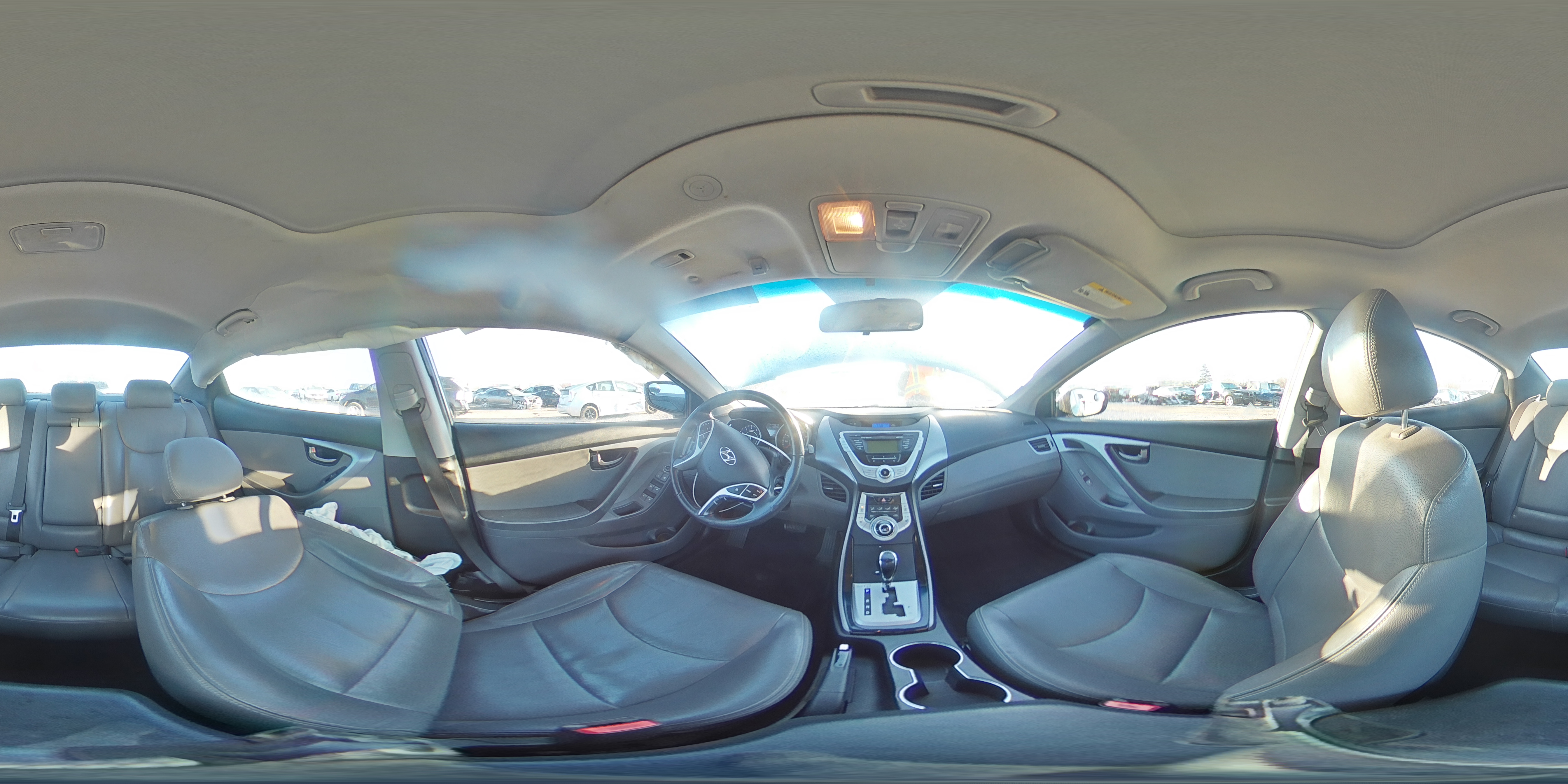 2011 Hyundai Elantra - Image 13