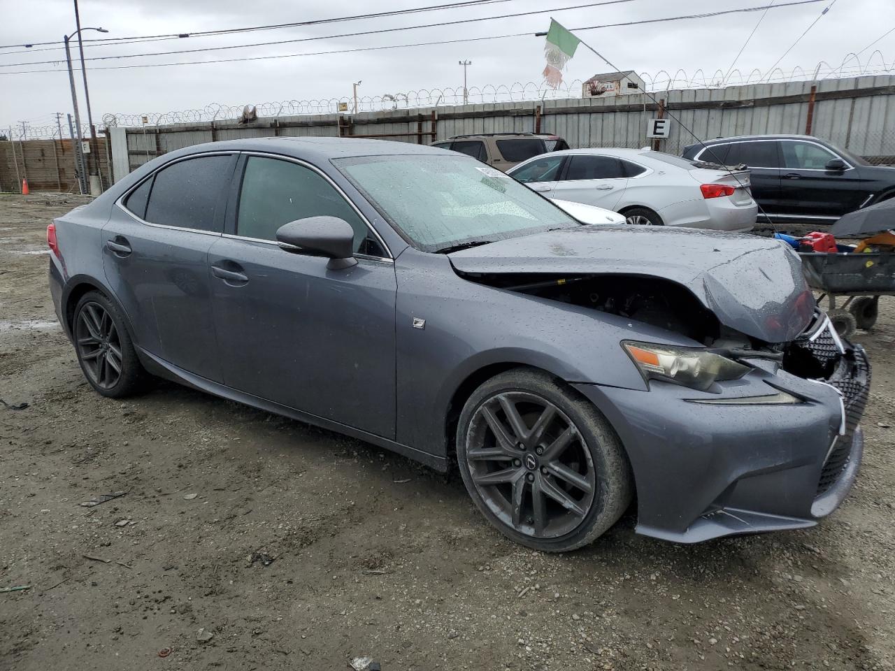2014 Lexus IS - Image 4