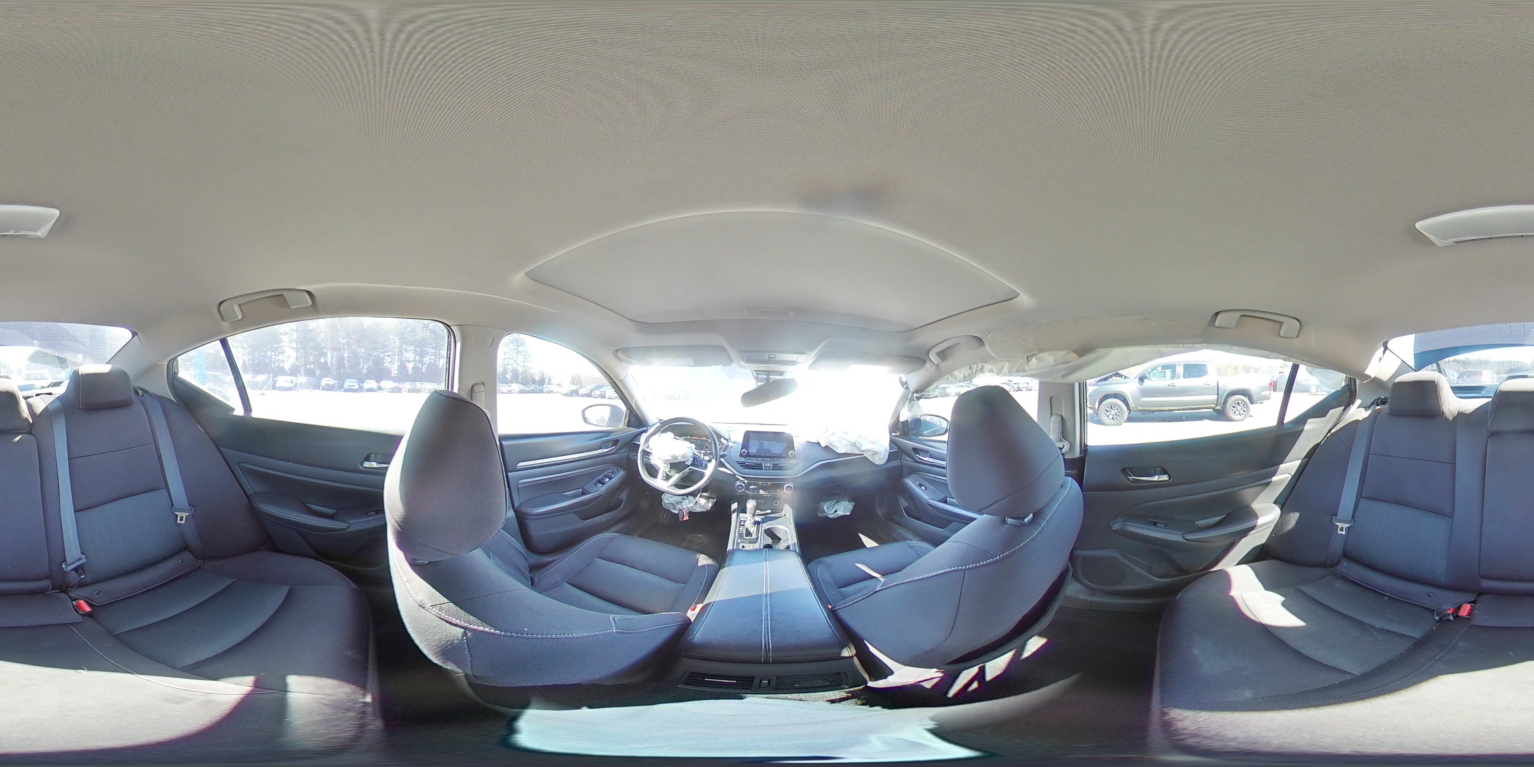 2019 Nissan Altima - Image 12
