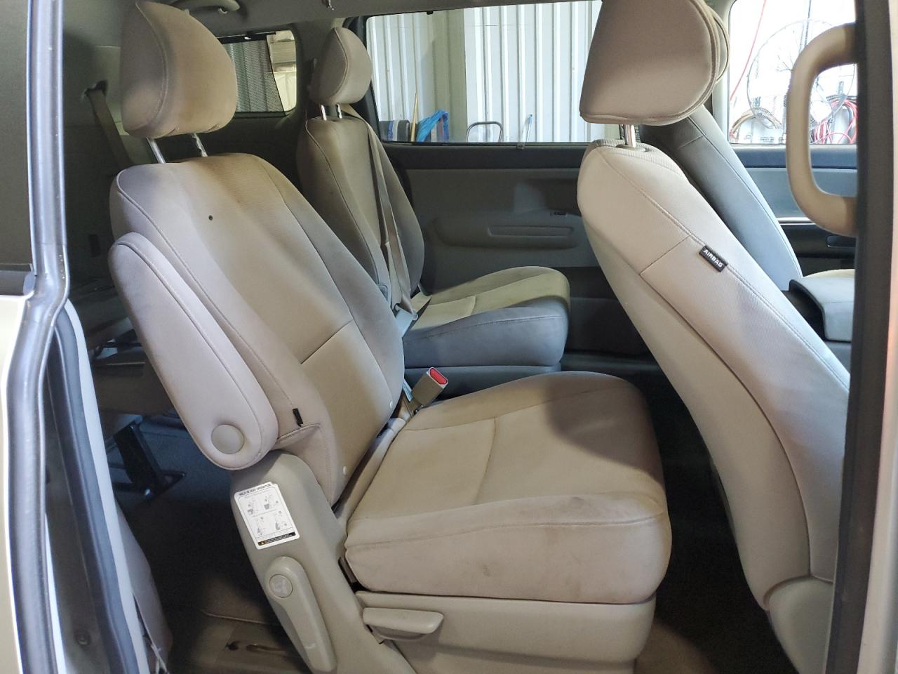 kndmb5c19f6064413 KNDMB5C19F6064413 2015 Kia Sedona Lx