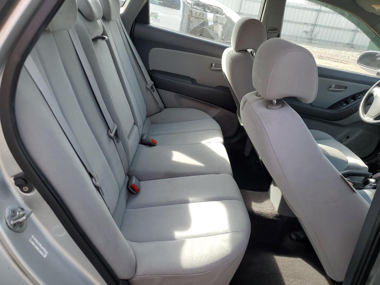 2009 Hyundai Elantra - Image 10