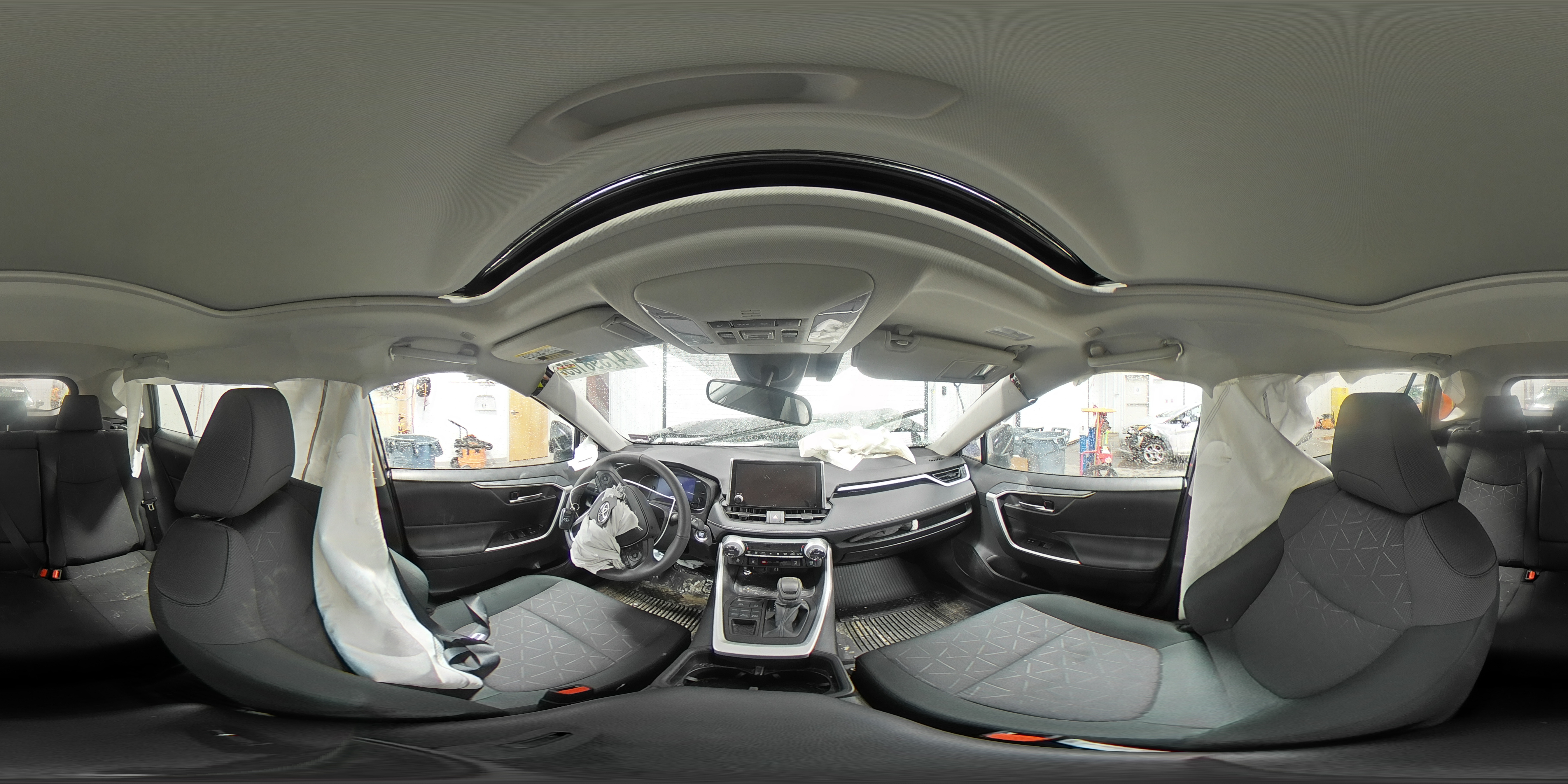 2024 Toyota RAV 4 - Image 13