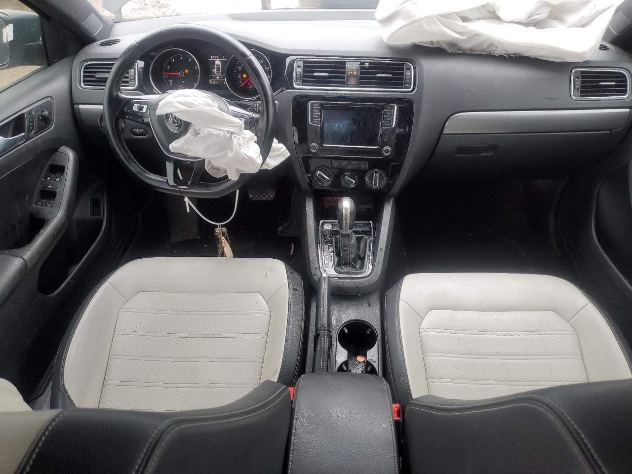 2016 Volkswagen Jetta - Image 8