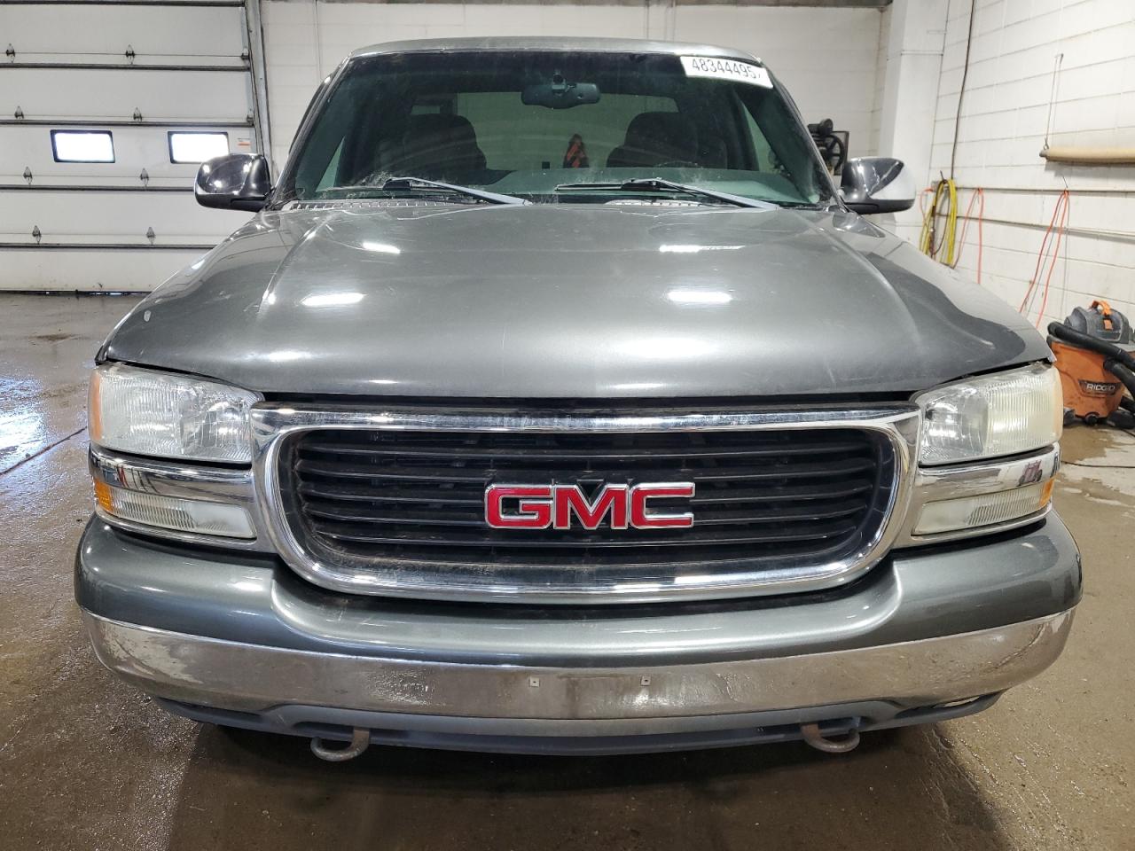 2002 GMC Sierra - Image 5