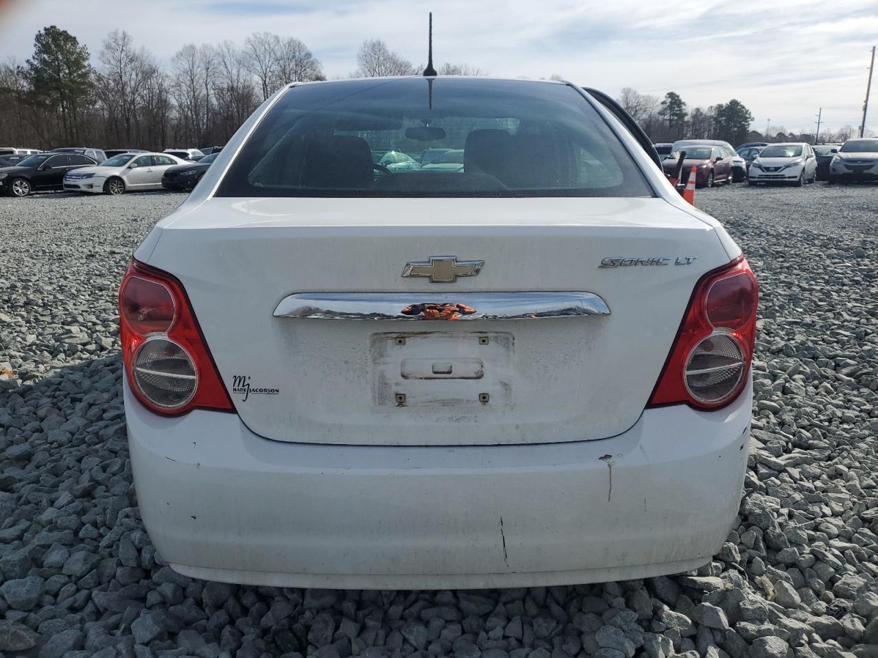 2014 Chevrolet Sonic - Image 6