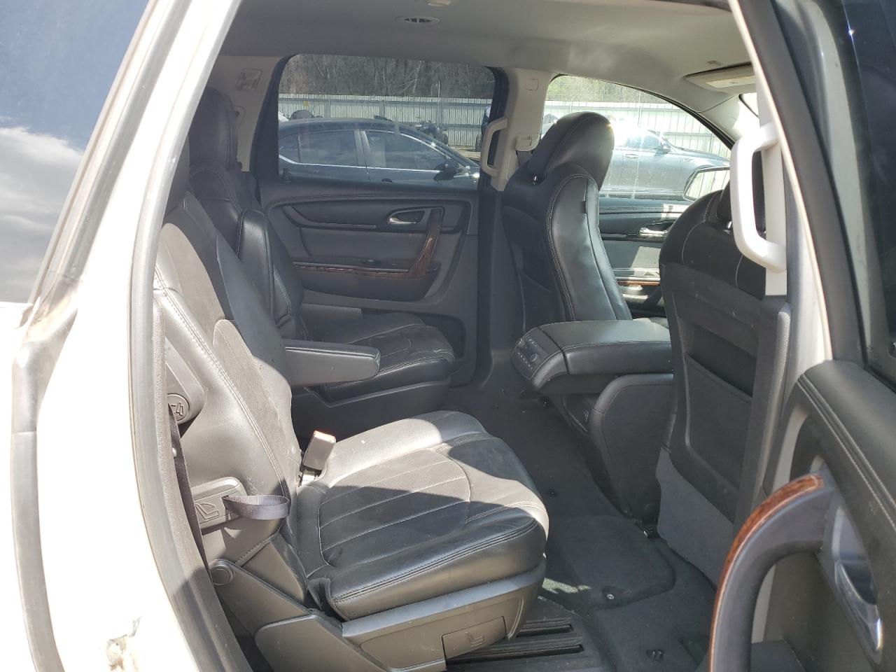2013 Chevrolet Traverse - Image 11