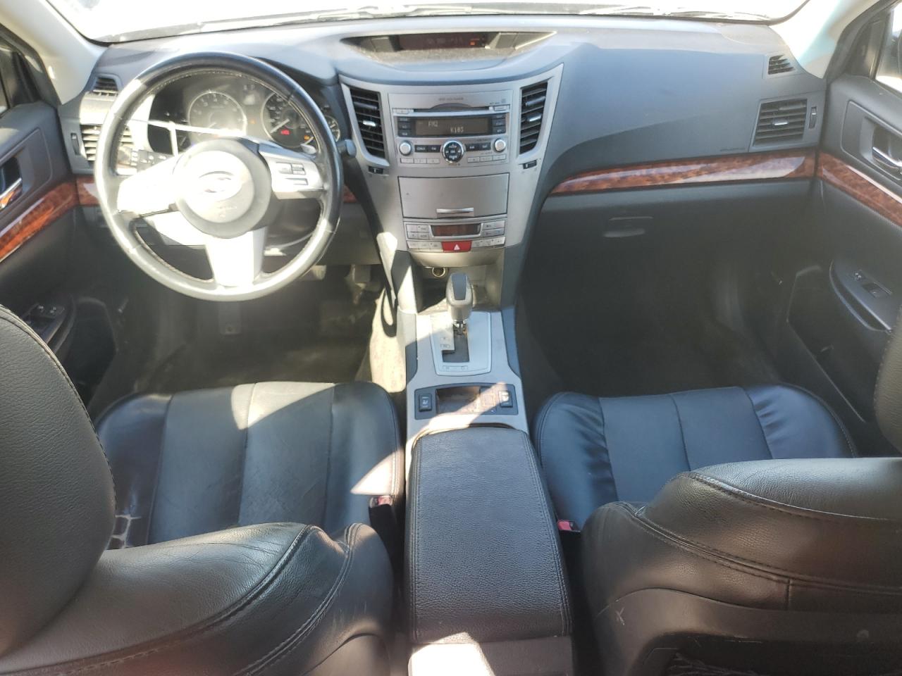 2011 Subaru Outback - Image 8