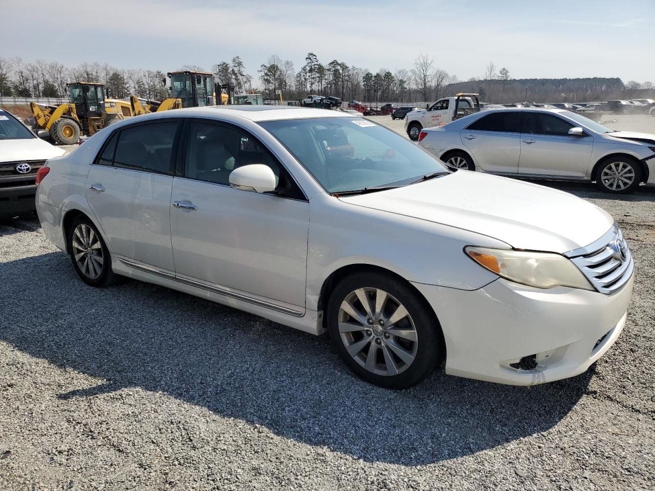 2012 Toyota Avalon - Image 4