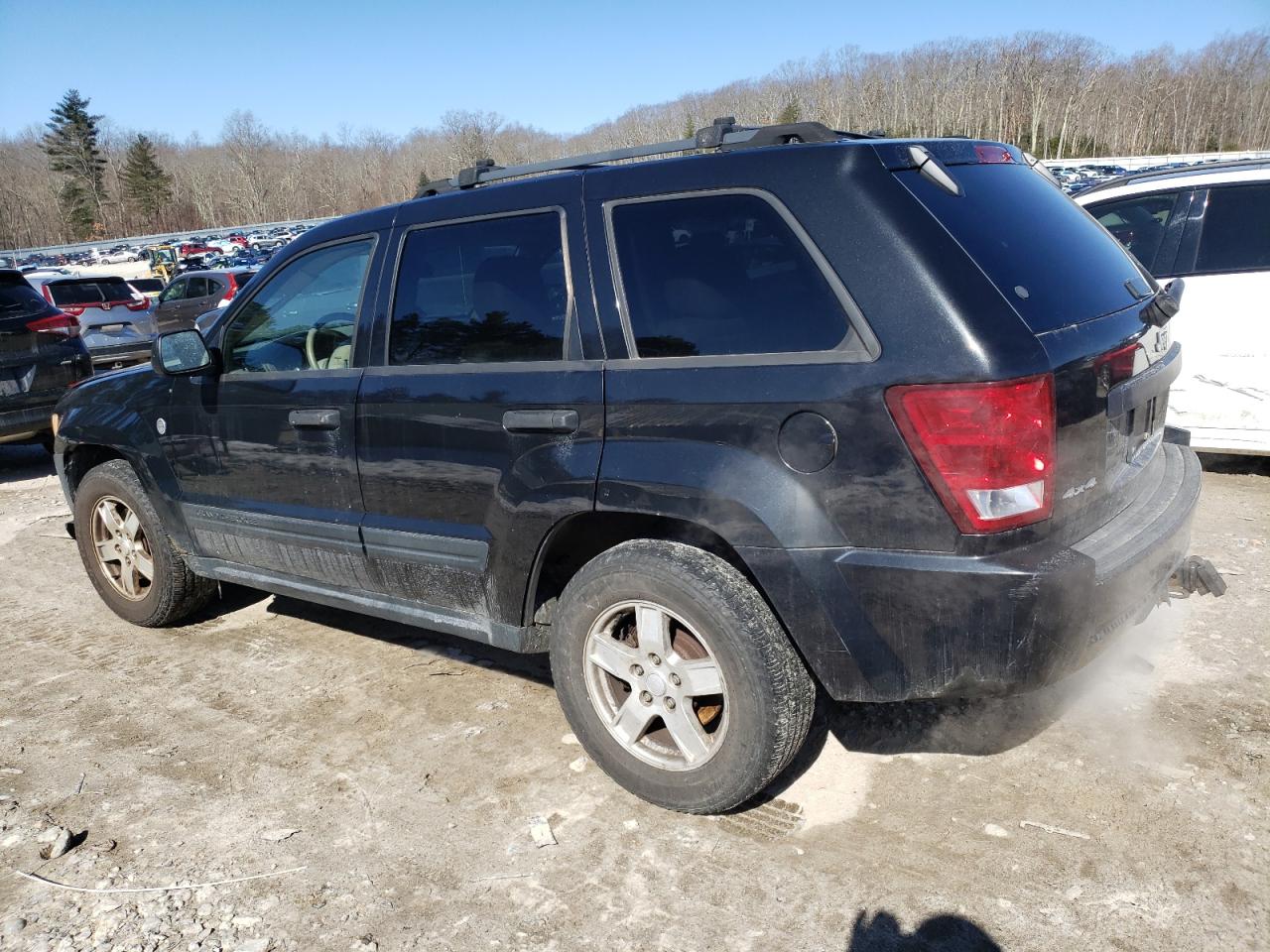 2005 Jeep Grand Cherokee - Image 2
