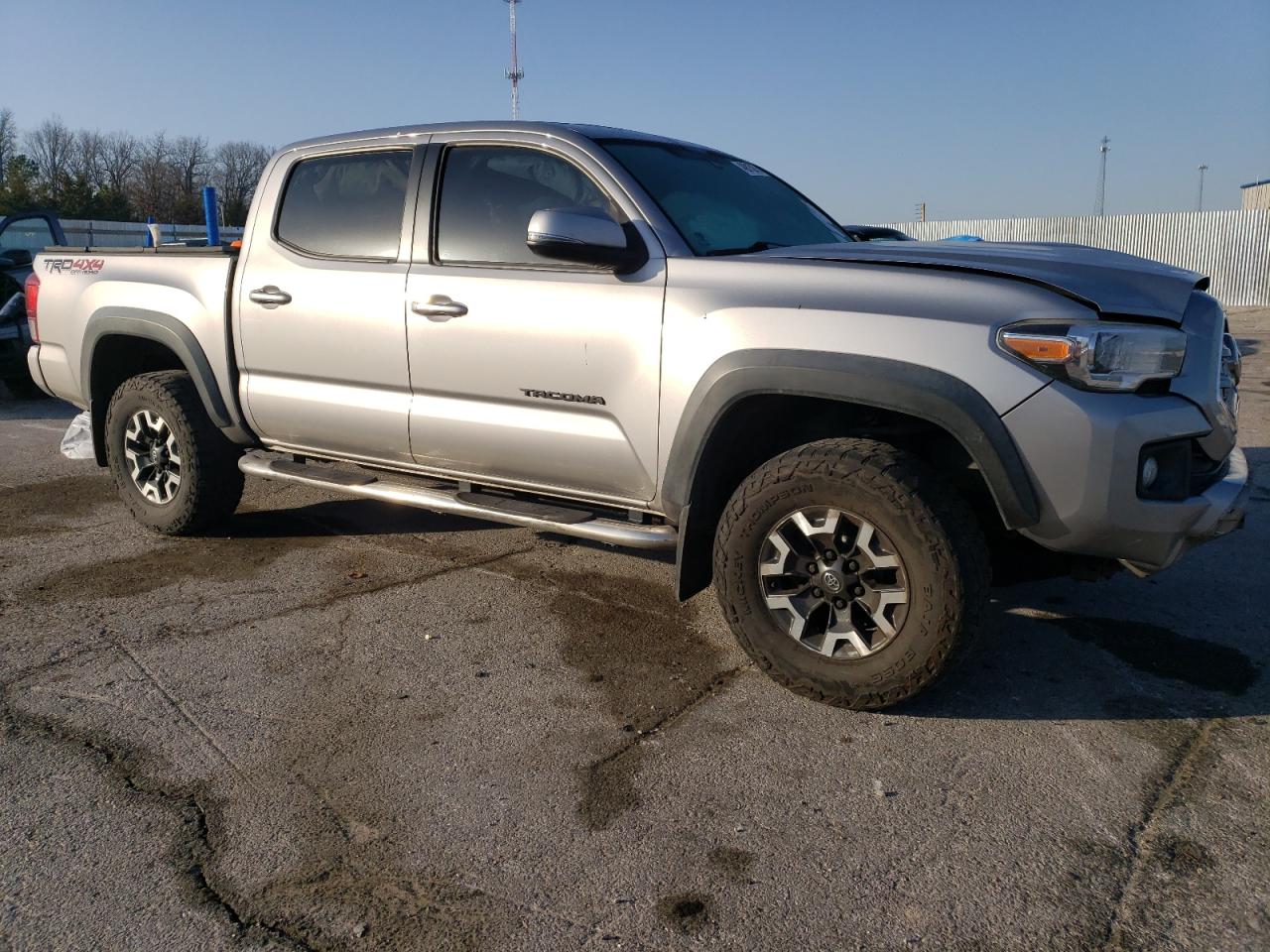2016 Toyota Tacoma - Image 3