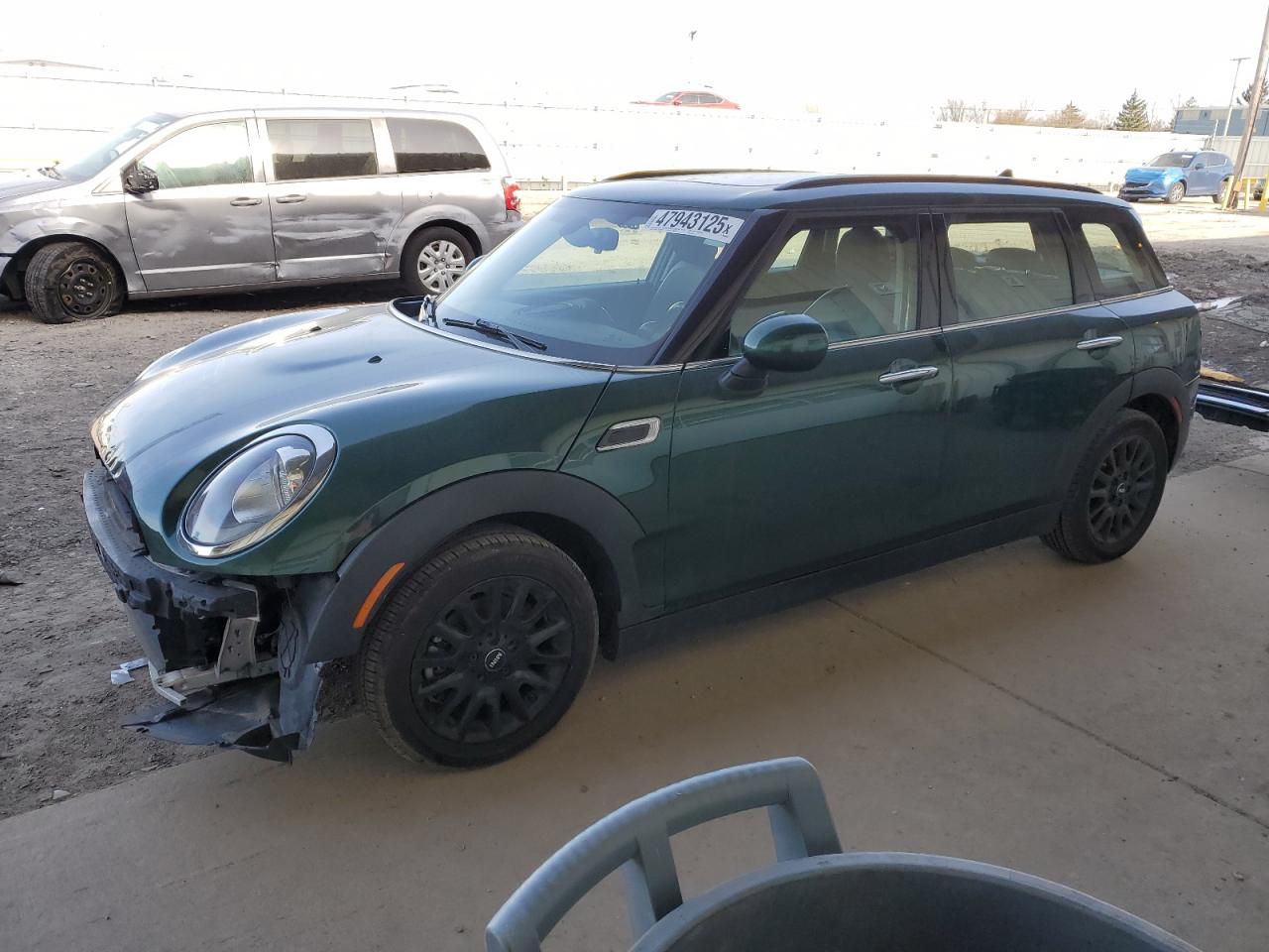 2016 Mini Cooper Clubman for Sale in Dyer, IN - Front End