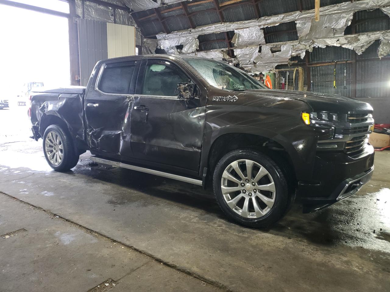2019 Chevrolet Silverado - Image 4
