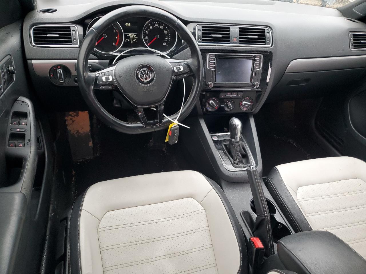 2016 Volkswagen Jetta - Image 8