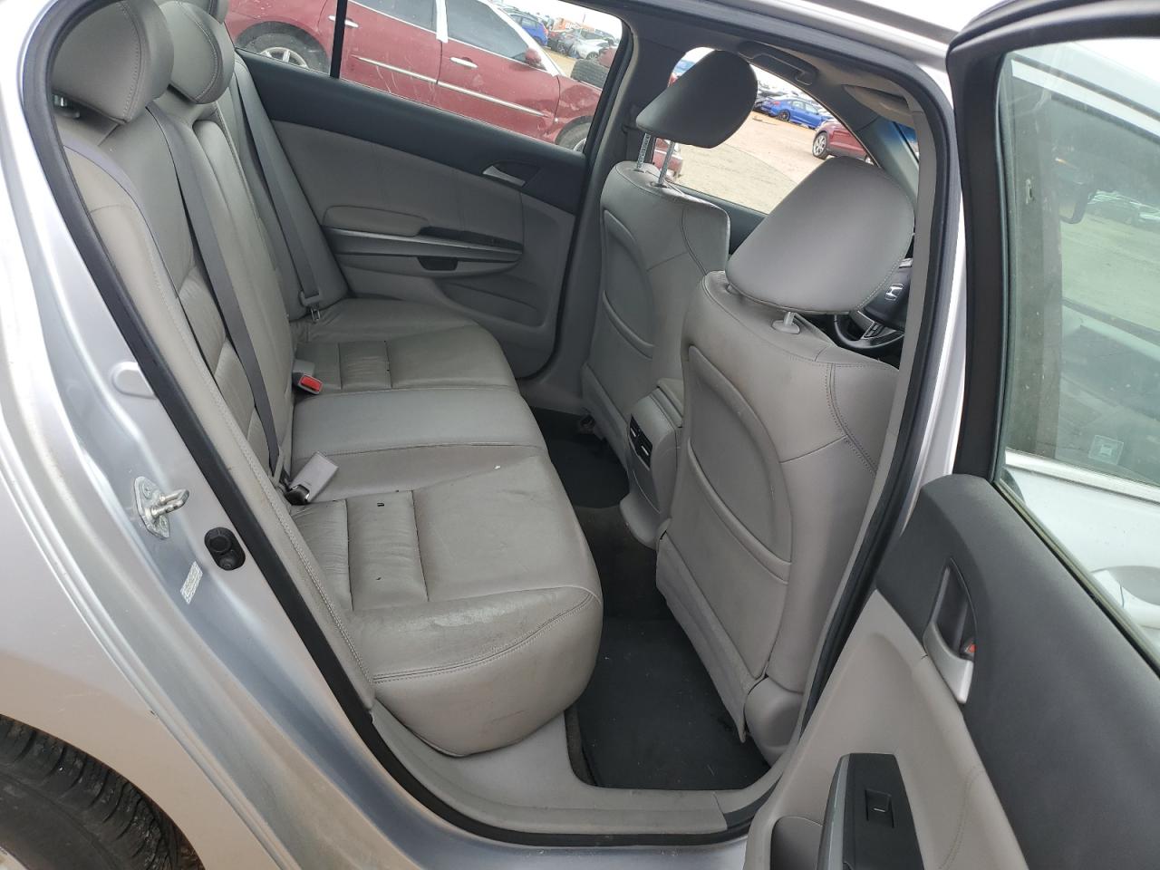 2010 Honda Accord - Image 10