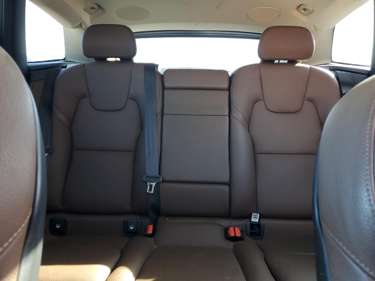 2020 Volvo XC60 - Image 10