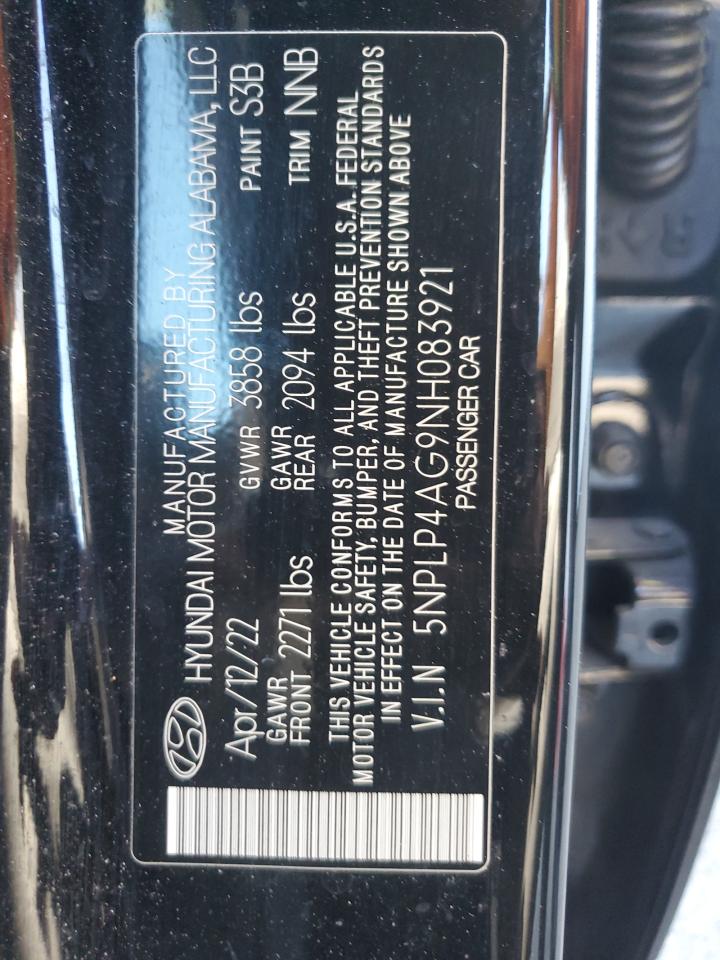 2022 Hyundai Elantra - Image 13