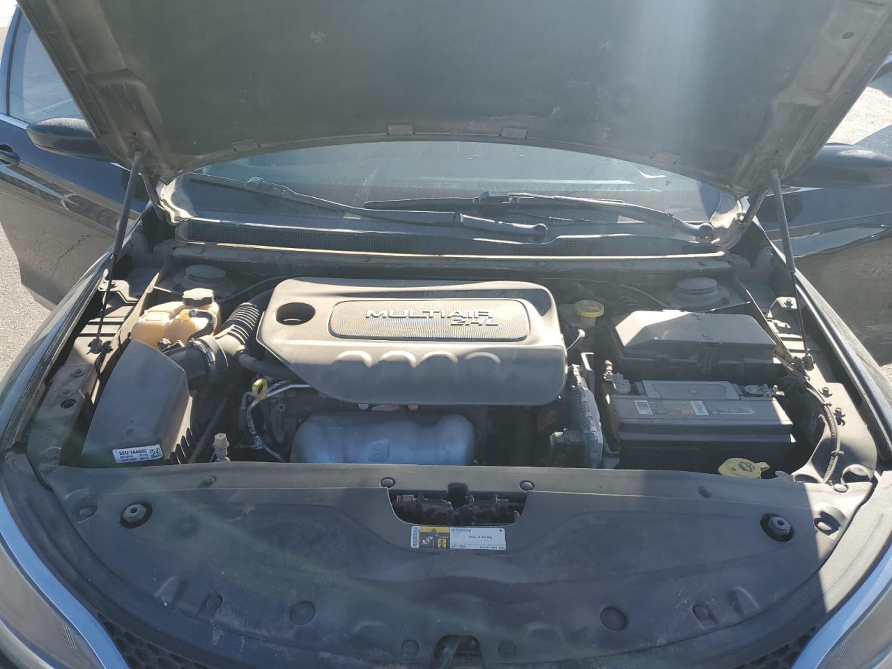 2016 Chrysler 200 - Image 12