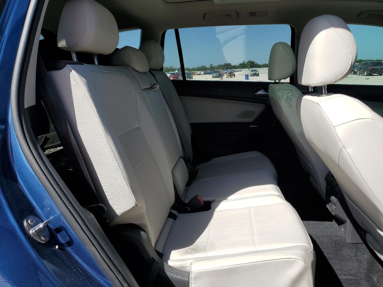 2018 Volkswagen Tiguan - Image 10