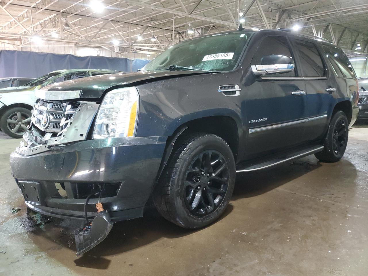 2011 Cadillac Escalade Premium for Sale in Woodhaven, MI - Front End