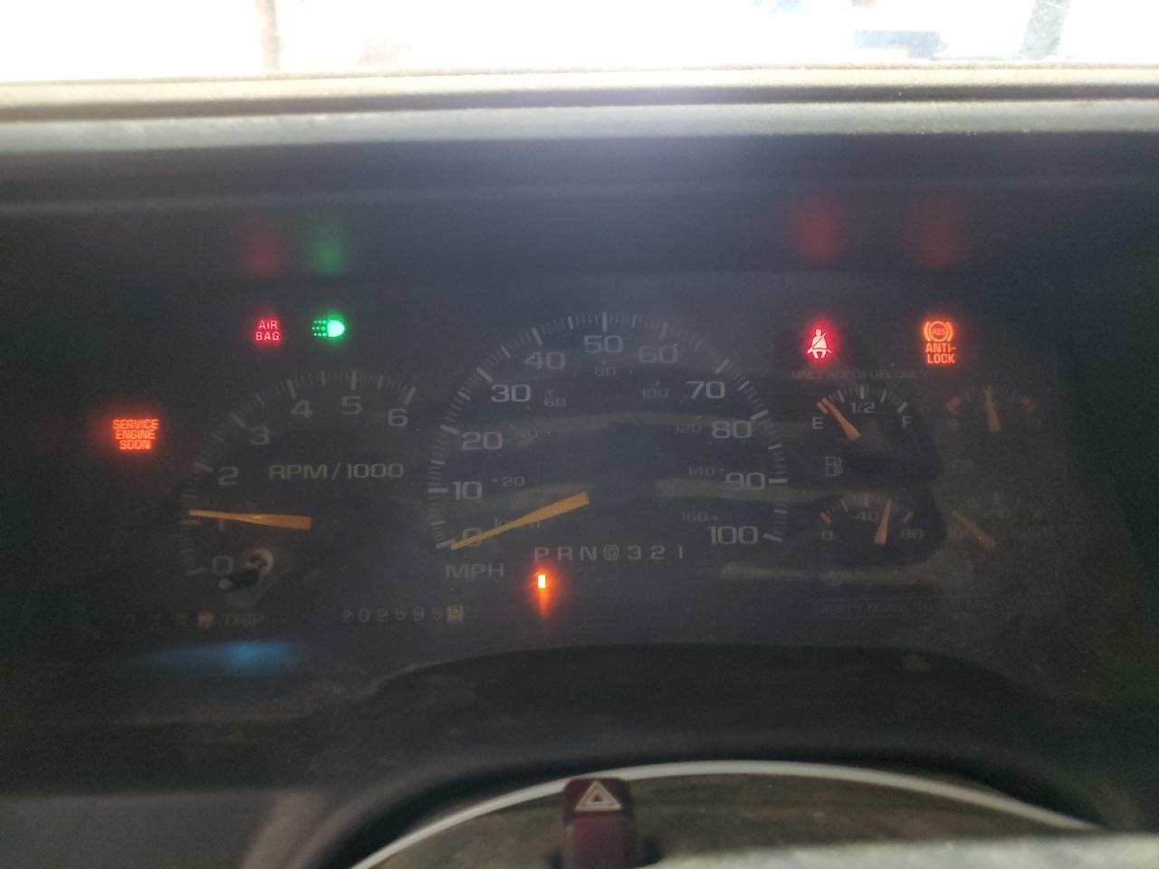 1998 Chevrolet Tahoe - Image 9