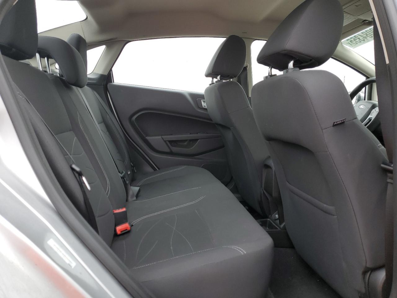 2014 Ford Fiesta - Image 10
