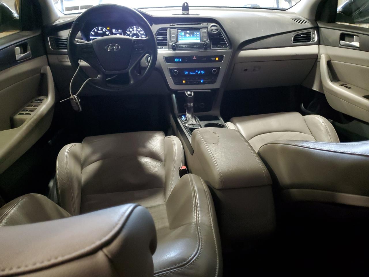 2015 Hyundai Sonata - Image 8