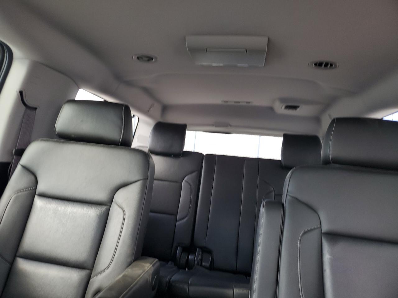 2016 Chevrolet Suburban - Image 10