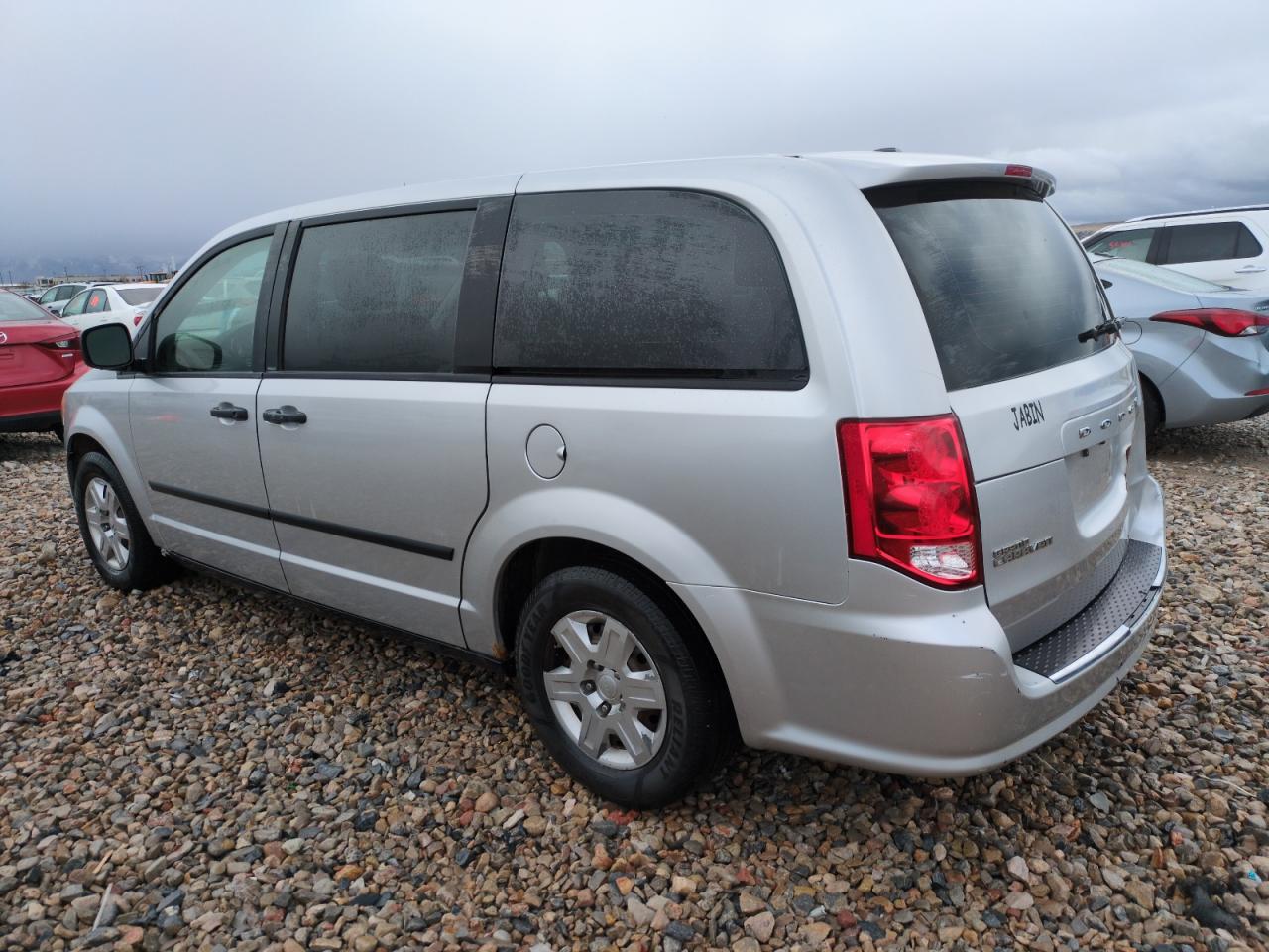 2012 Dodge Caravan - Image 2