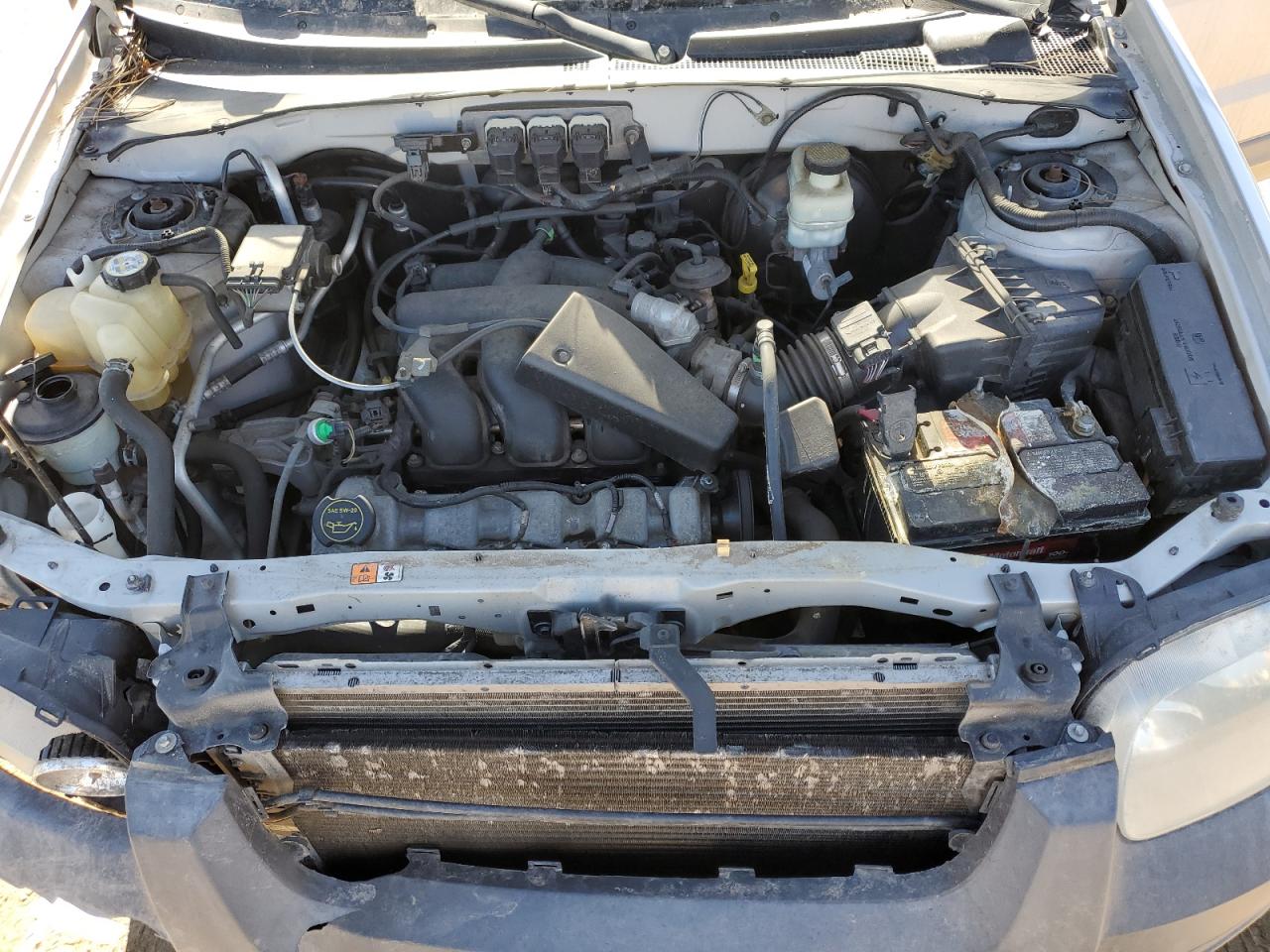 2005 Ford Escape - Image 11