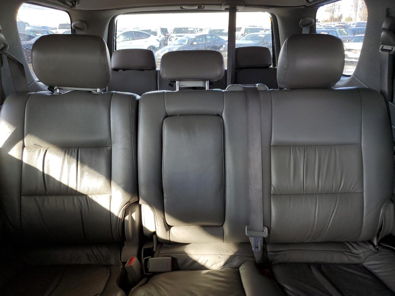 2005 Toyota Sequoia - Image 10
