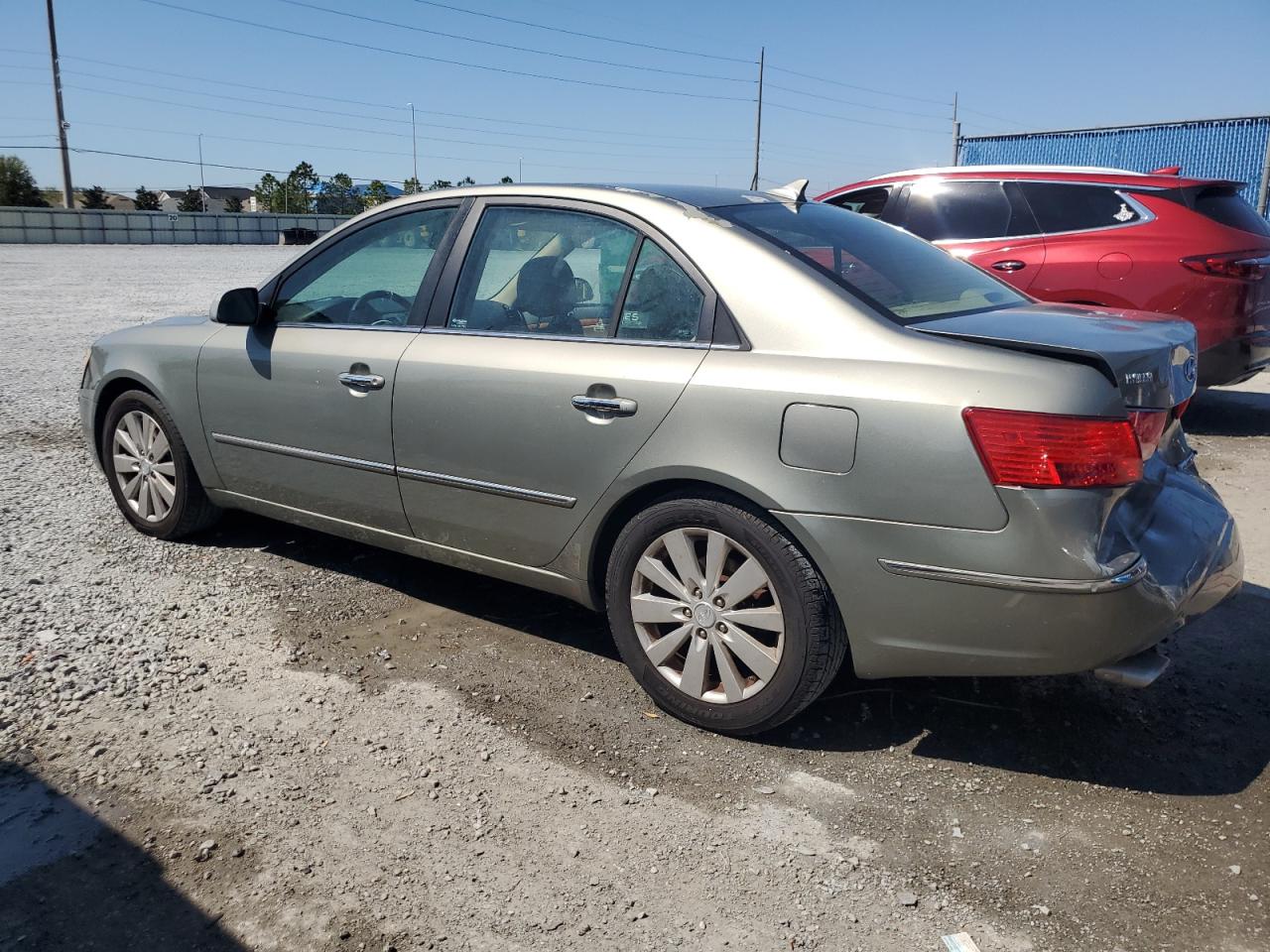 2009 Hyundai Sonata - Image 2