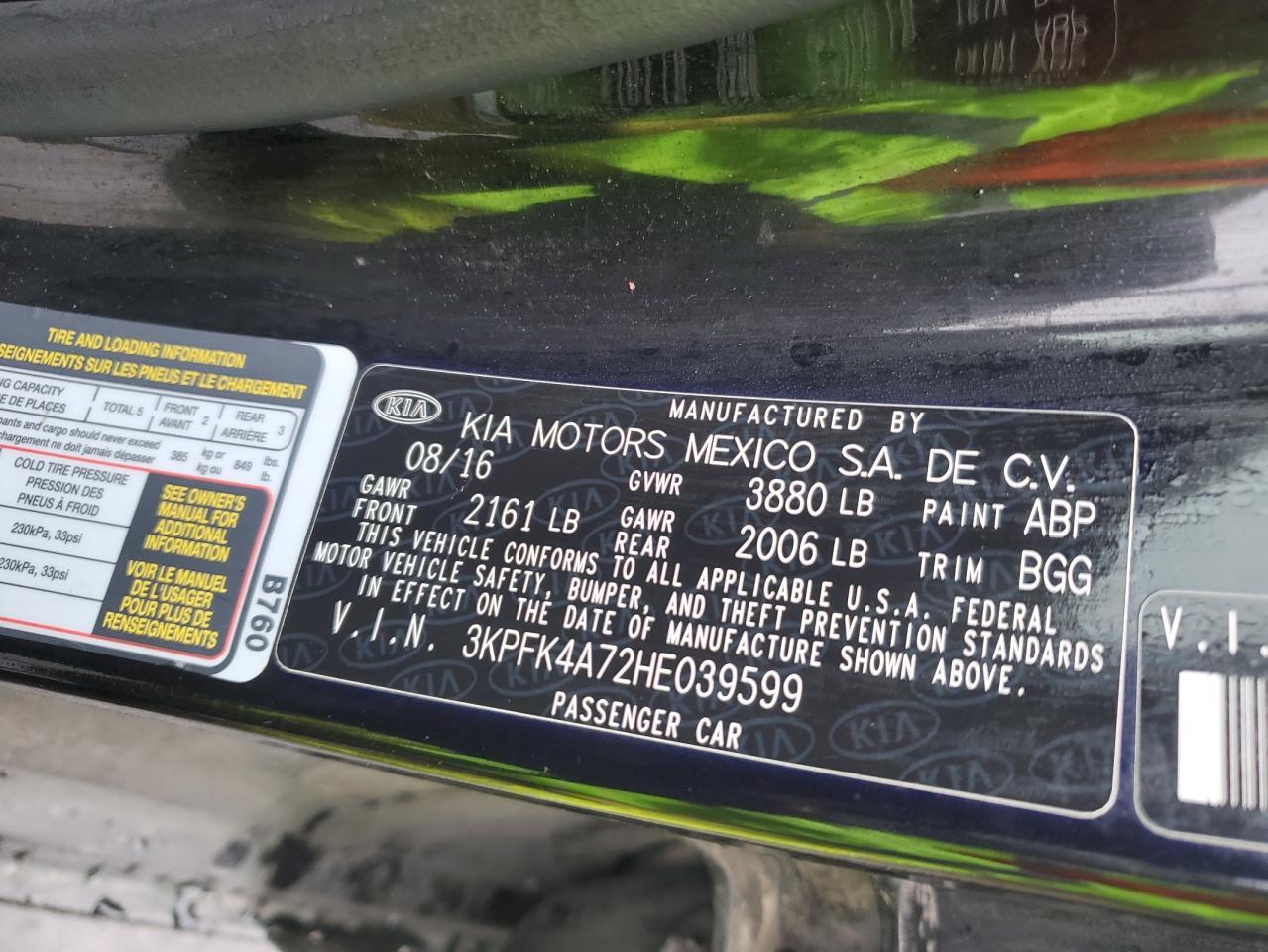 2017 Kia Forte - Image 12